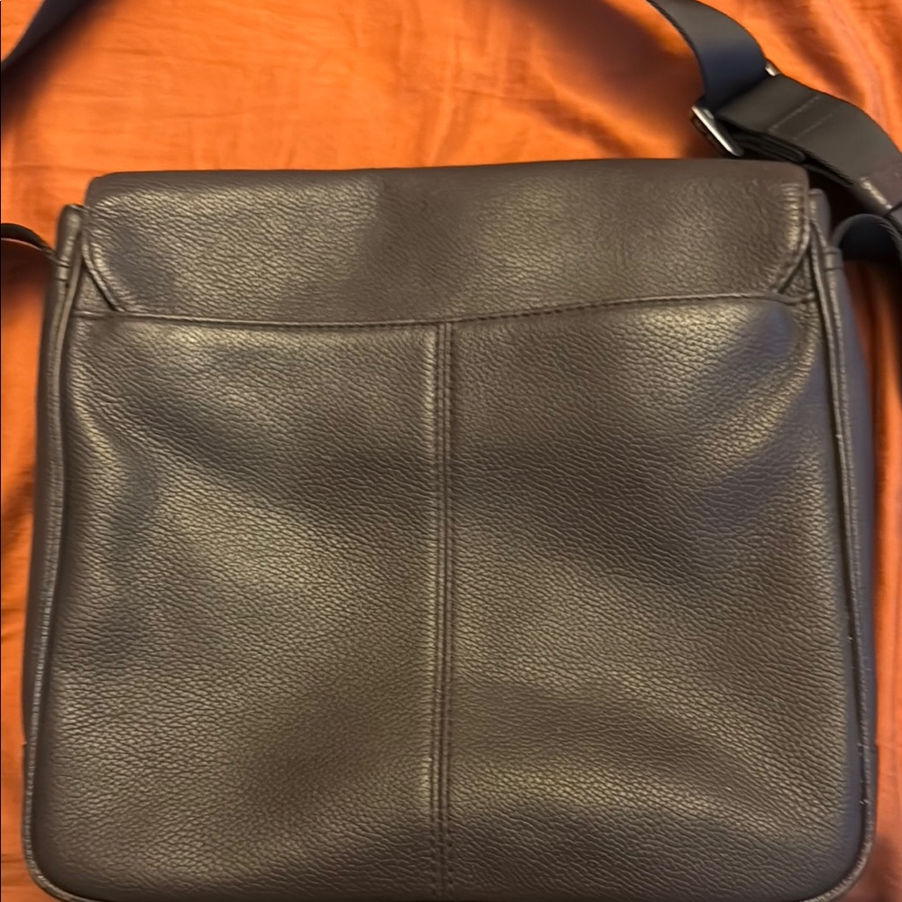 Michael Kors Black Messenger Bag with Flap Closure - Picture 2 of 5